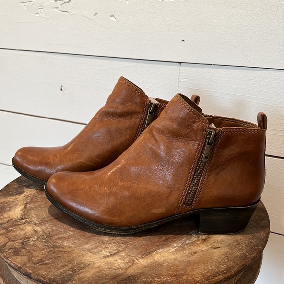 Lucky Brand Basel Booties - Sz: 7, Cognac, Leather - Picture 3 of 15